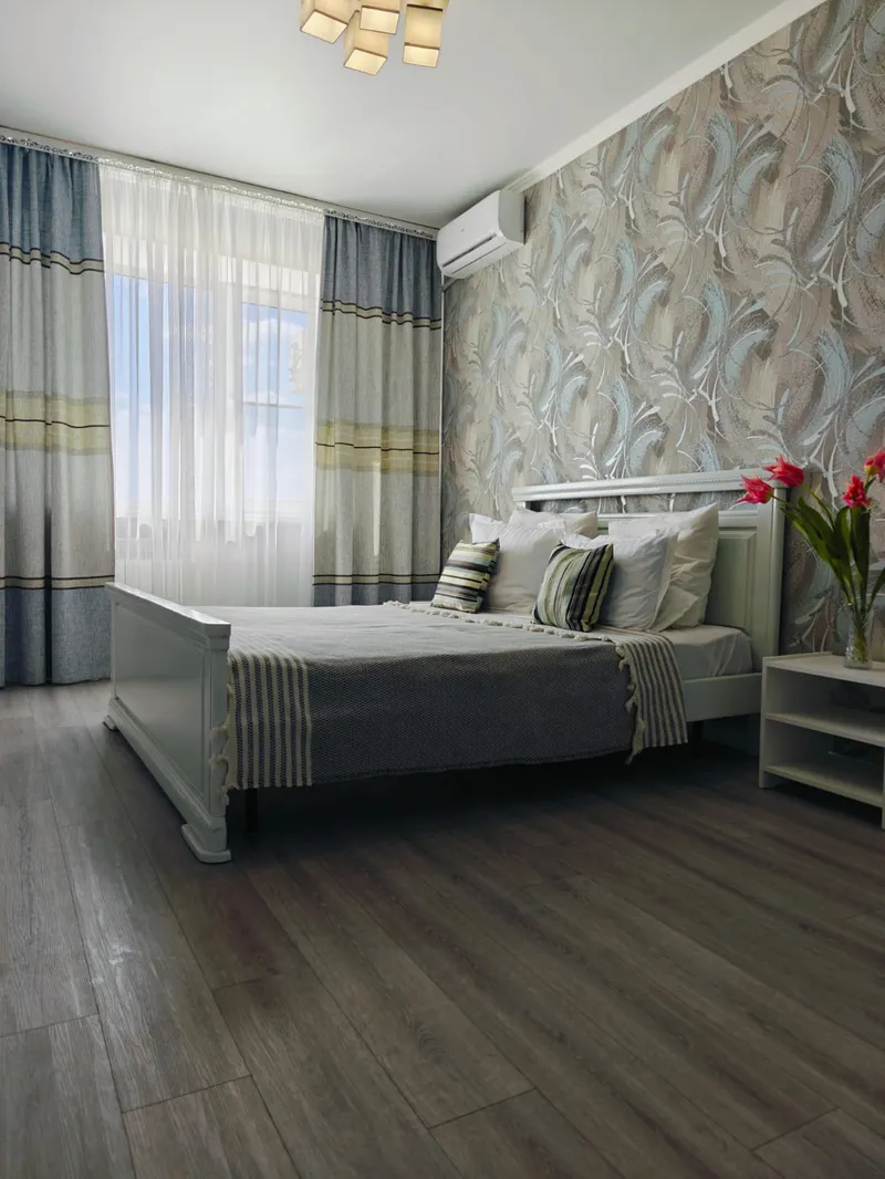 Посуточно 3к квартира в новостройке Невинномысска, 6 спальных мест, Wi-Fi - Фото 1